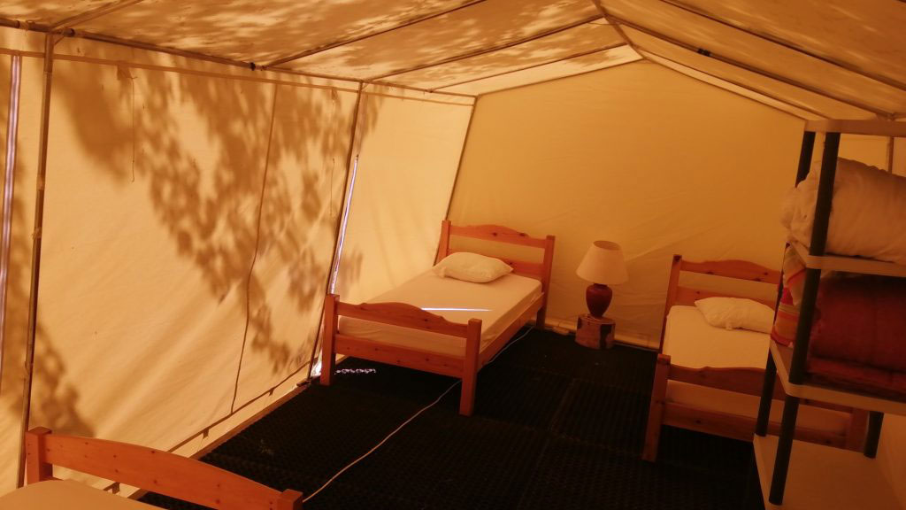 Tente Collective, Camping du Haut-Rhône
