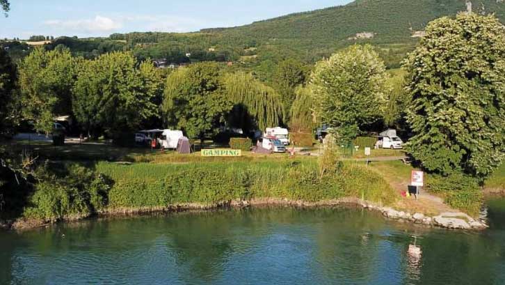 Emplacement Confort, Camping du Haut-Rhône